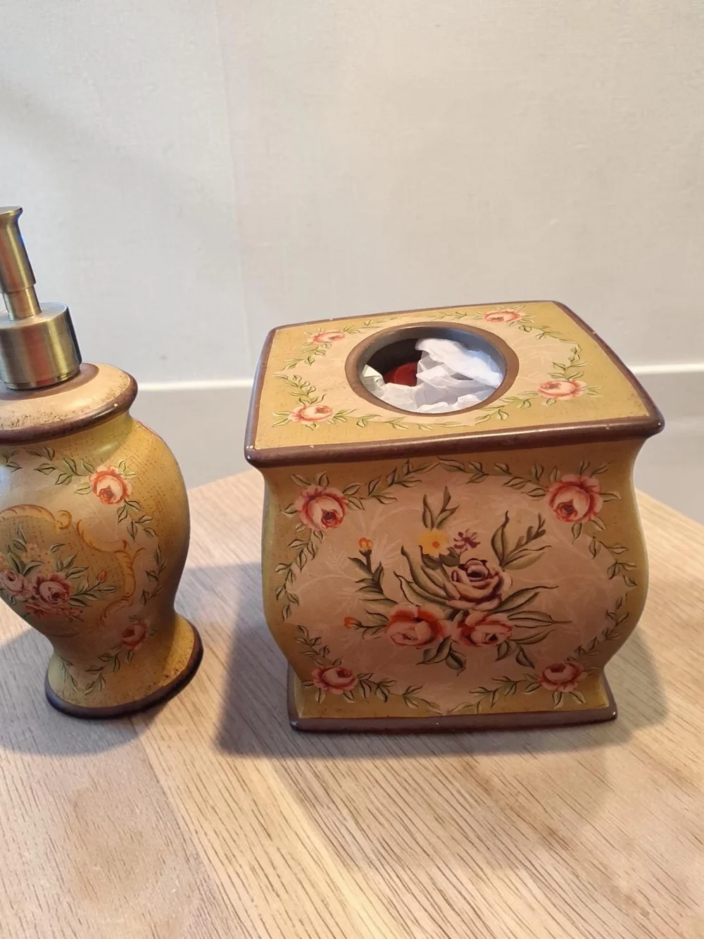 tissue box cover And Soap Dispenser delicate floral Design Home Bathroom Decor